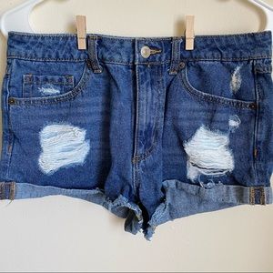 FOREVER21 | Frayed Denim Shorts